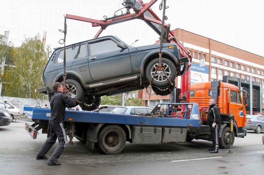 Охота на асфальте: эвакуаторный бизнес превратил автомобилистов в жертв