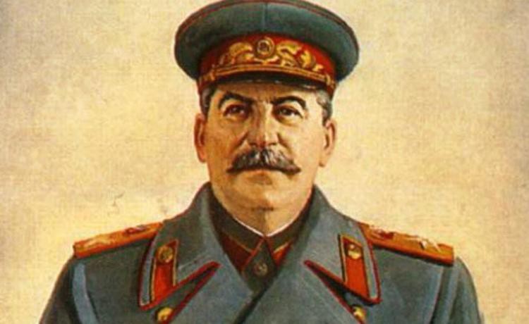 Коммунисты попросили проверить игру со Сталиным на экстремизм из-за интимных подробностей