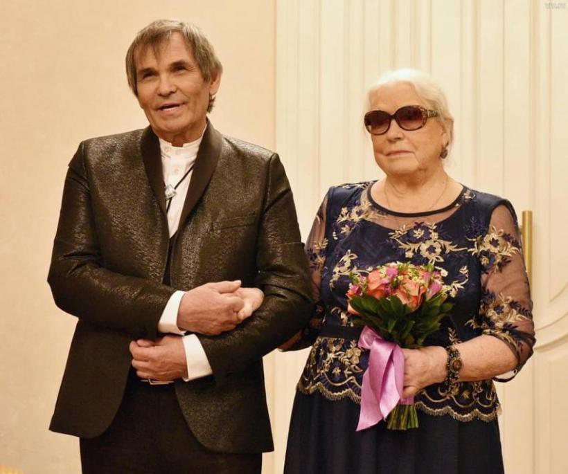 Бари Алибасов выписался из больницы после тяжелейшего отравления