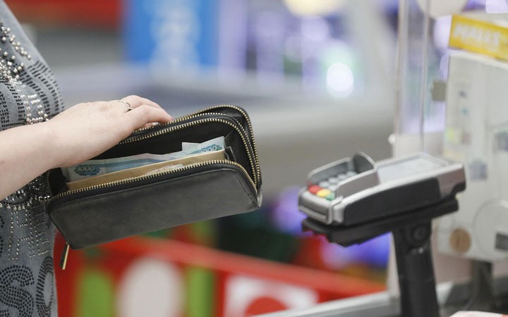 Россияне смогут снимать наличные в магазинах по всей стране