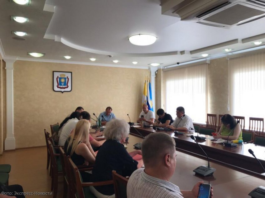 Начальник краевого Жилнадзора встретился с обманутыми дольщиками в Кисловодске