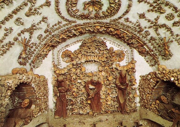 Храмы на костях: Христианские оссуарии (костницы) Храмы на костях: Христианские оссуарии (костницы)