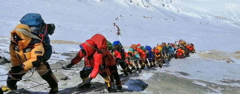 Плата за покорение Эвереста увеличилась втрое
