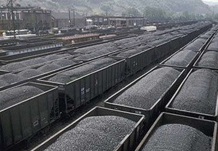 Закупка угля в РФ нанесет по украинской экономике сильнейший удар, считают в Киеве