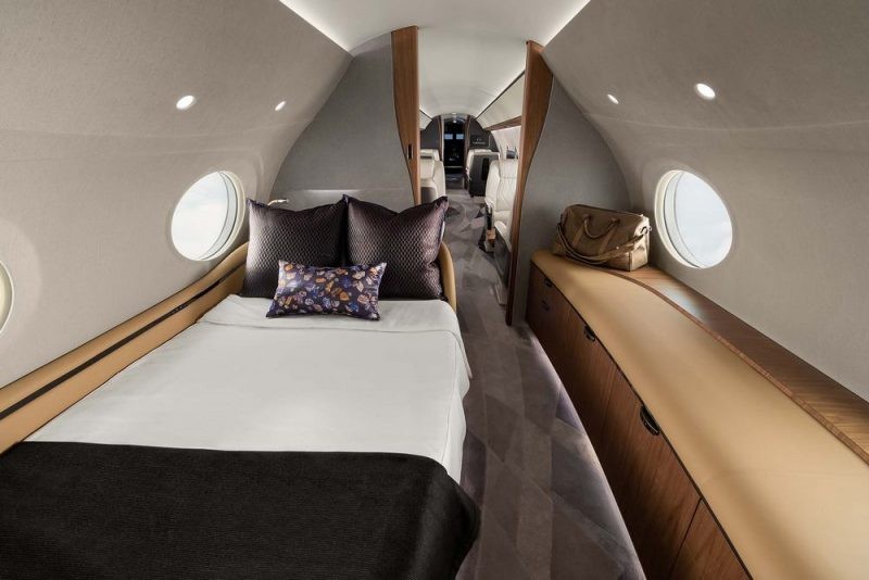 Компания Gulfstream показала свой самый дорогой бизнес-самолет