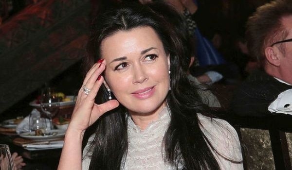 О состоянии здоровья Заворотнюк появились новые сведения