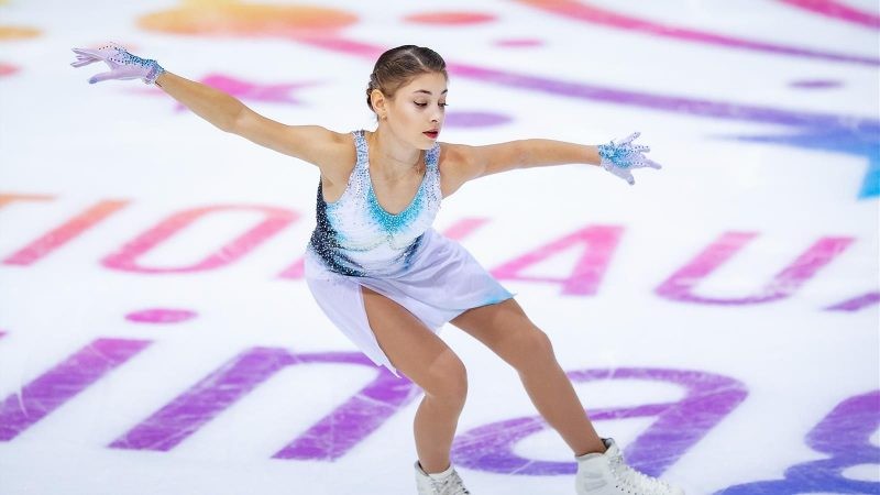 Алена Косторная заняла первое место на ISU Figure skating во Франции