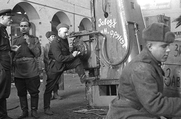 Какие трофеи из Германии достались советским солдатам и командованию СССР