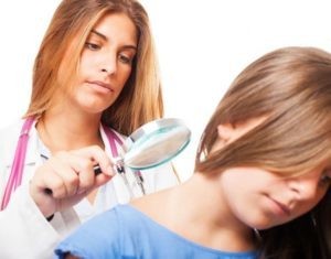 Чесотка у детей: причины, 2 основных формы, 14 принципов лечения, 5 групп препаратов