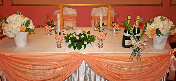 Композиция на стол молодоженов — свадебные советы