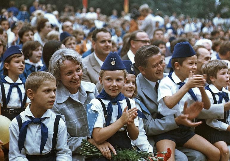 Жизнь в ГДР в 80-е годы. Как была устроена витрина социализма на Западе
