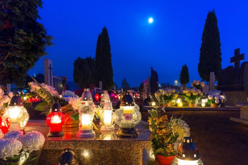 Какой сегодня праздник, 1 ноября 2019 года: Международный день вегана, День всех святых, День мертвых принято отмечать в мире