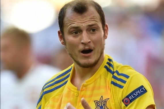 Украинского футболиста освистали в Испании, назвав его нацистом