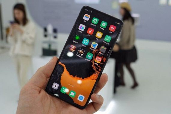 Oppo представила смартфон без разъемов и с подэкранной камерой