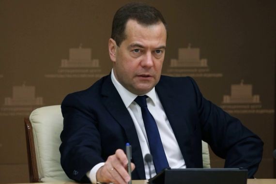 Медведев поручил правительству подготовить ответные меры на американские санкции
