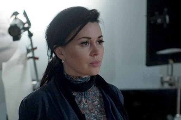 Врач высказался о причинах болезни Анастасии Заворотнюк