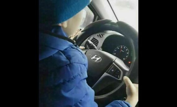 Следком завел на скандальную мать из Челнов новое уголовное дело