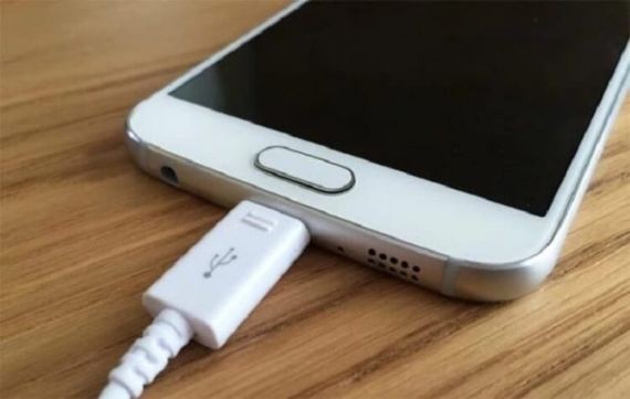 Эксперт объяснил, как правильно заряжать смартфон, чтобы сохранить батарею Эксперт объяснил, как правильно заряжать смартфон, чтобы сохранить батарею