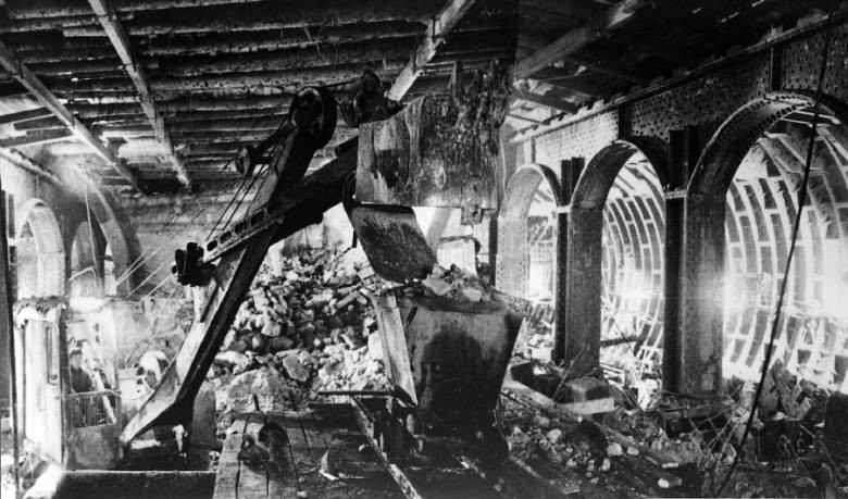 Как строились подземные дворцы социализма