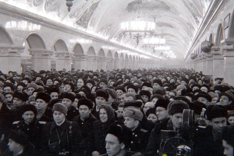 Как строились подземные дворцы социализма