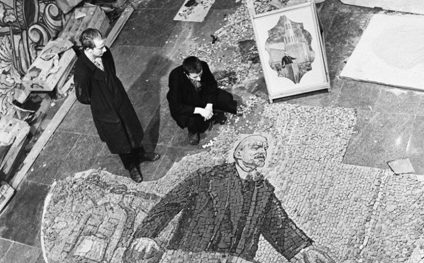 Как строились подземные дворцы социализма