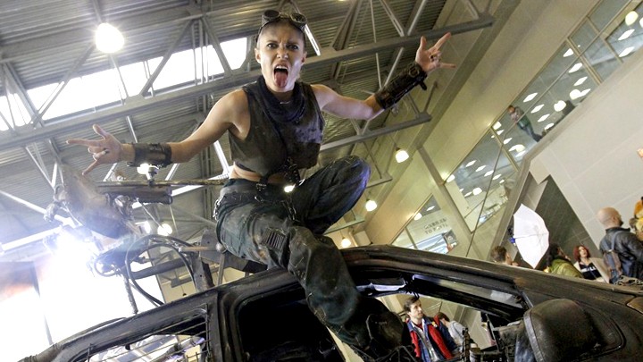 Полный Шарлот: Как толерантные певцы дебилизируют Россию