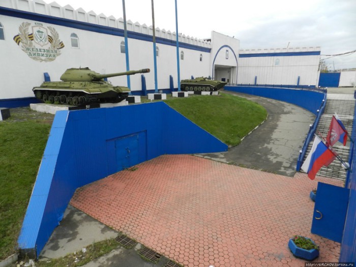 Сталинский бункер с 17-километровым тоннелем и штабквартирой Сталинский бункер с 17-километровым тоннелем и штабквартирой