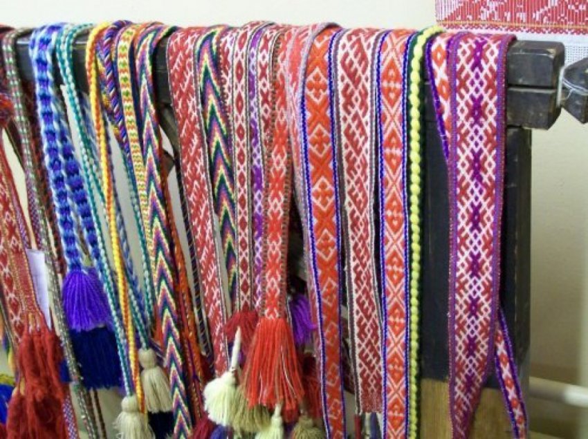 Путеводитель по русским народным костюмам