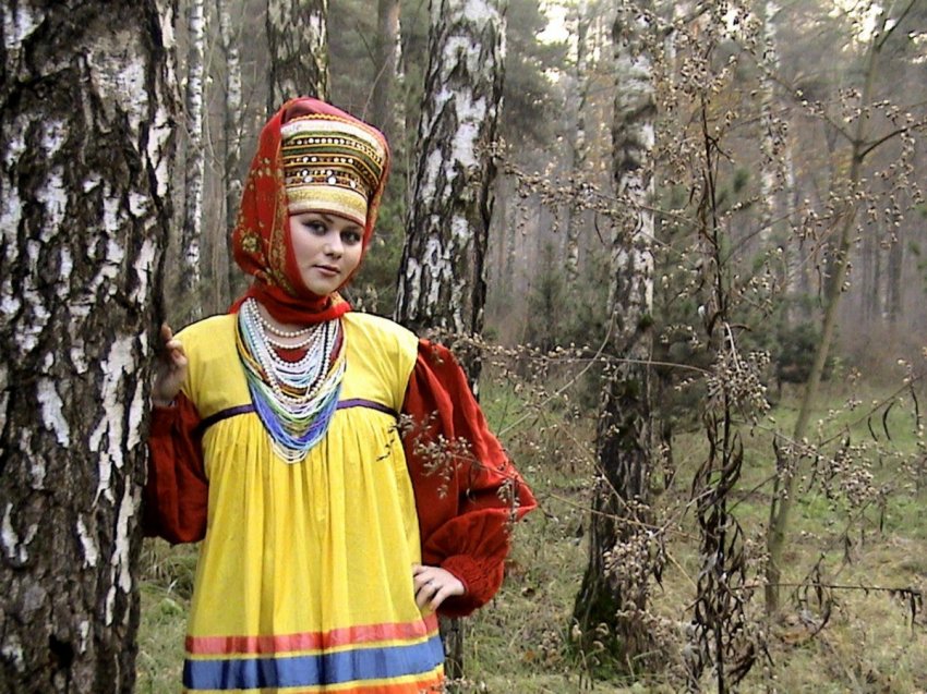 Путеводитель по русским народным костюмам