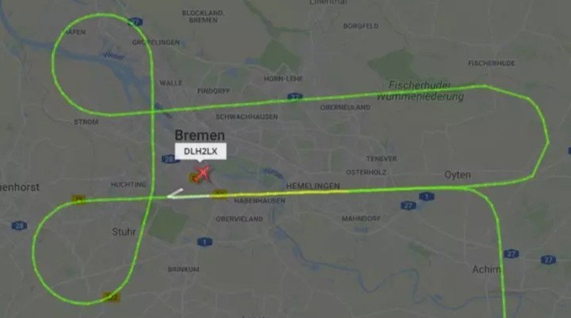 Пилот самолета Lufthansa нарисовал в небе гигантский пенис