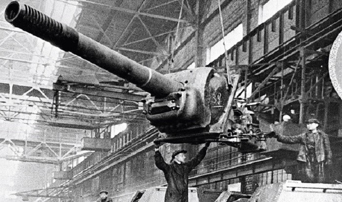 ТОП-8 самых дефицитных товаров СССР, за которыми выстраивались огромные очереди