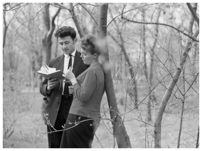 Романтика и любовь по-советски, или Как раньше знакомилась и ходила на свидания молодежь Романтика и любовь по-советски, или Как раньше знакомилась и ходила на свидания молодежь