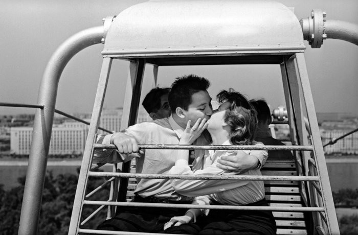 Романтика и любовь по-советски, или Как раньше знакомилась и ходила на свидания молодежь Романтика и любовь по-советски, или Как раньше знакомилась и ходила на свидания молодежь