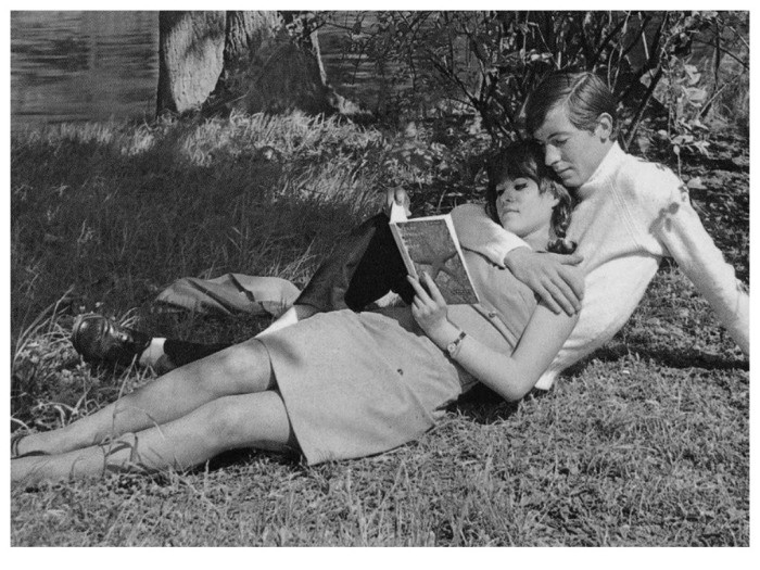 Романтика и любовь по-советски, или Как раньше знакомилась и ходила на свидания молодежь Романтика и любовь по-советски, или Как раньше знакомилась и ходила на свидания молодежь