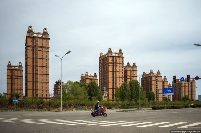 Опустевшие города-призраки и заводы-зомби Китая Опустевшие города-призраки и заводы-зомби Китая