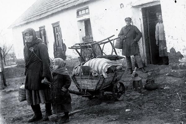 Взгляд сквозь время: Голод и раскулачивание в советской России 20-30-е годы