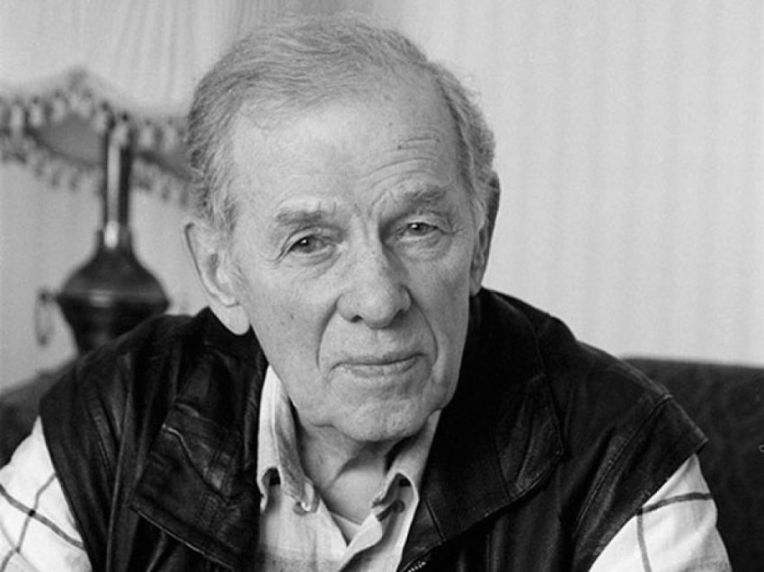 Актёр кино и театра: Современный кинематограф развращает женщин!