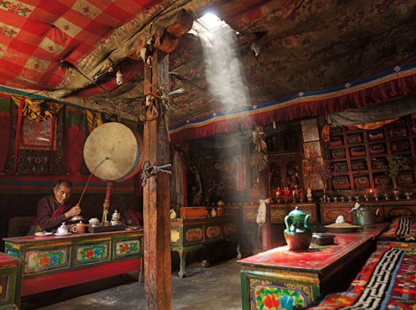 800-летние пещеры и неприступные горы королевства Мустанг