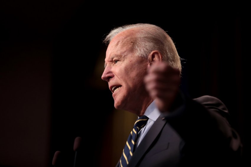 COVID-19 имеет искусственное англо-американское происхождение?