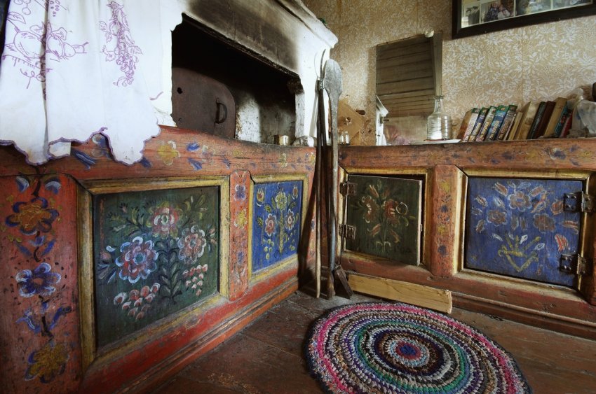 Как крестьяне северной Руси расписывали интерьеры домов?