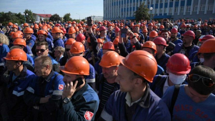 Как в Беларуси бастуют заводы
