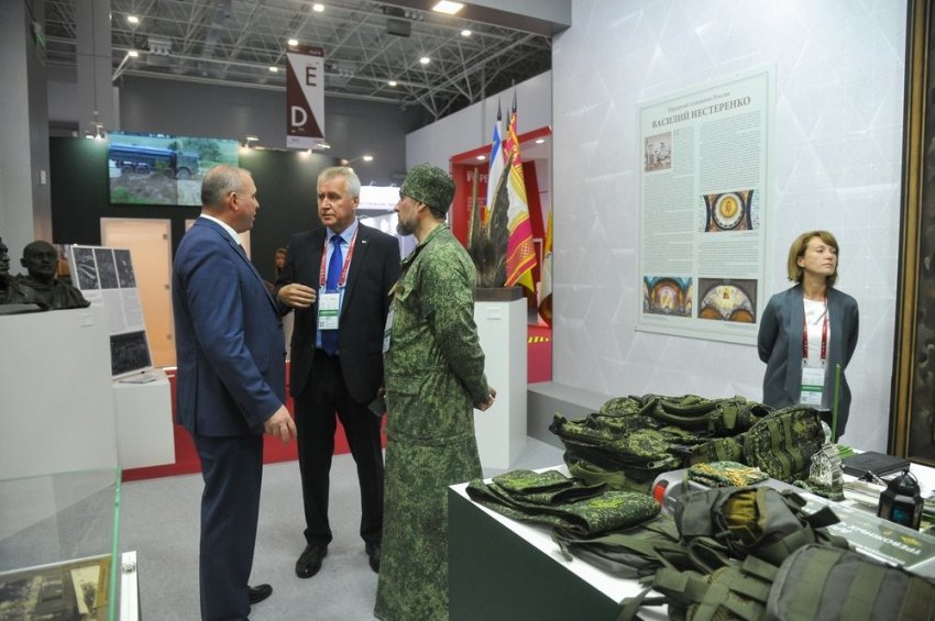 Духовный десант, военные рясы и церковь на КамАЗе