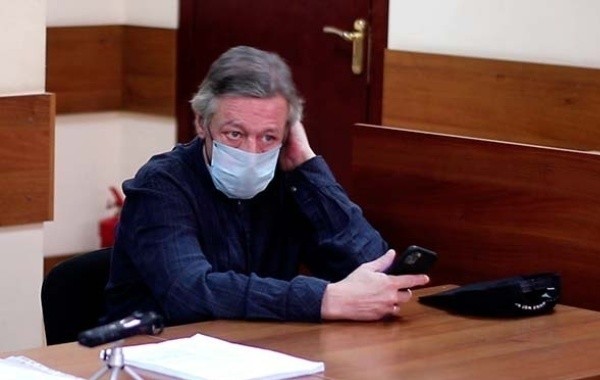 Ефремову пообещали "особые условия" в колонии