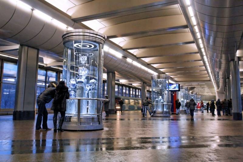 График работы метро в Новый год 2021 в Санкт-Петербурге и Москве График работы метро в Новый год 2021 в Санкт-Петербурге и Москве