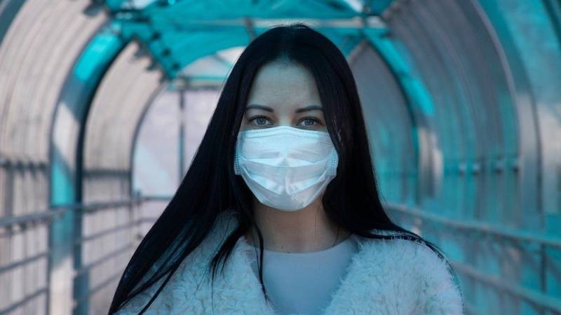 Россия запретила закупки медицинских масок из других странах и наращивает собственное производство