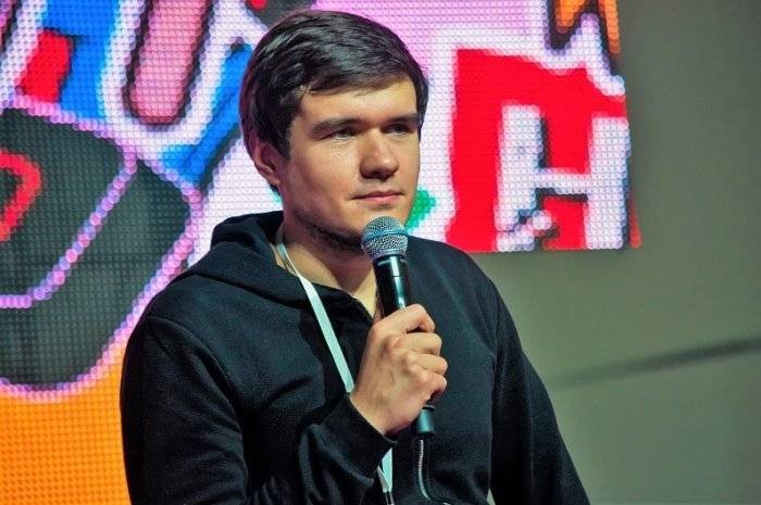 Катя Клэп объявила о предстоящей свадьбе с BadComedian