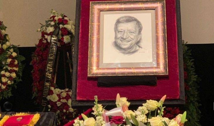 Вдова Бориса Грачевского не смогла высидеть на похоронах возле открытого гроба