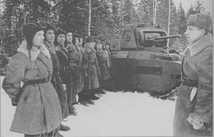 Как во времена ВОВ согревались зимой танкисты