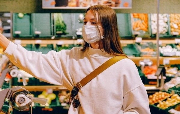 Названы сроки отмены масочного режима