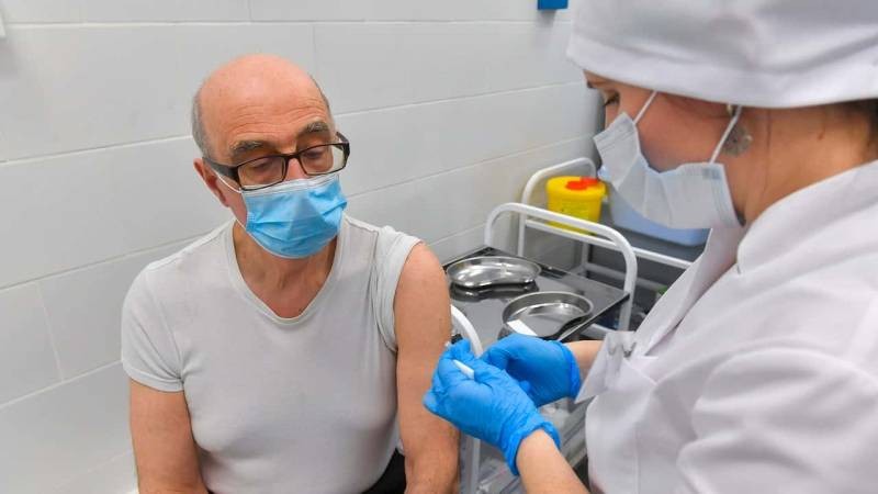 Сергей Собянин объявил о разблокировке социальных карт пенсионеров старше 65 лет